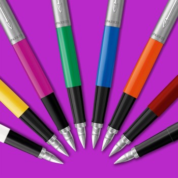 Перьевая ручка Parker Jotter, цвет ORIGINALS BLACK CT, цвет чернил синий/черный, толщина линии M, В БЛИСТЕРЕ